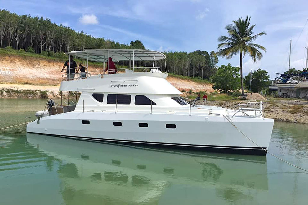 40 ft catamaran price