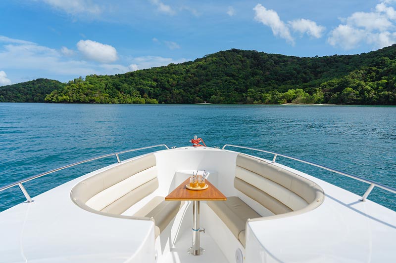 AQVA 37 Premium Speedboat